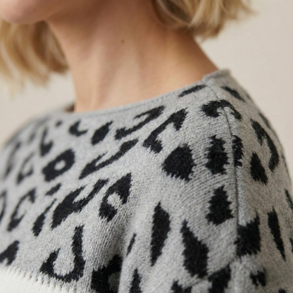 Antaradus™️ | Feinstrickpullover mit Leopardenakzent Feinstrickpullover mit Leopardenakzent